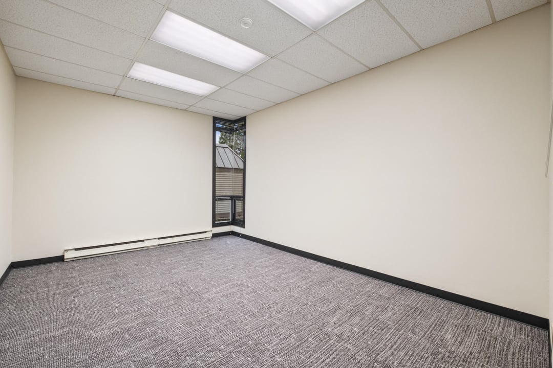 2,217 SF Flex Space in Redmond, WA Photo